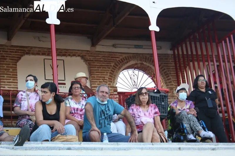Foto 3 - Faenas con brillo y encaste protagonizan una animada novillada de Ferias en Pe&ntilde;aranda