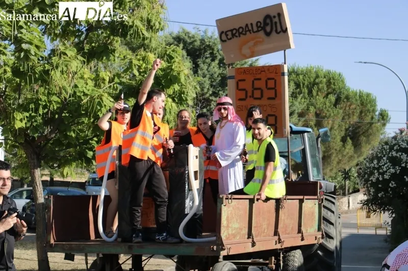 Animado desfile de carrozas en Cerralbo con hasta 14 representaciones / CORRAL