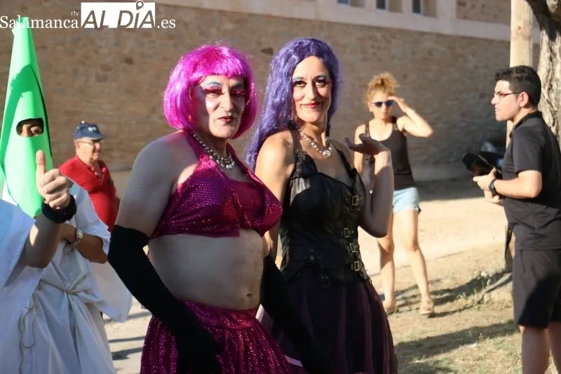 Animado desfile de carrozas en Cerralbo con hasta 14 representaciones / CORRAL