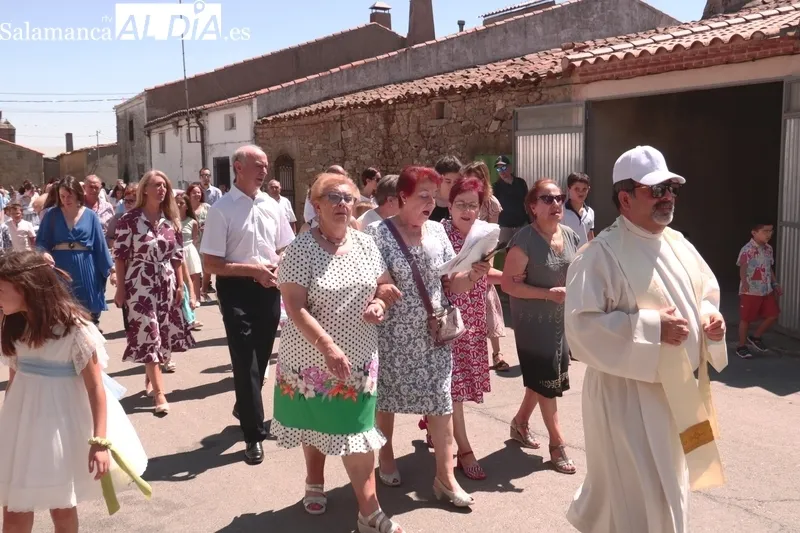 Procesión de la Virgen de las Nieves en Majuges / CORRAL