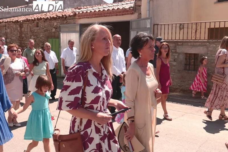 Procesión de la Virgen de las Nieves en Majuges / CORRAL