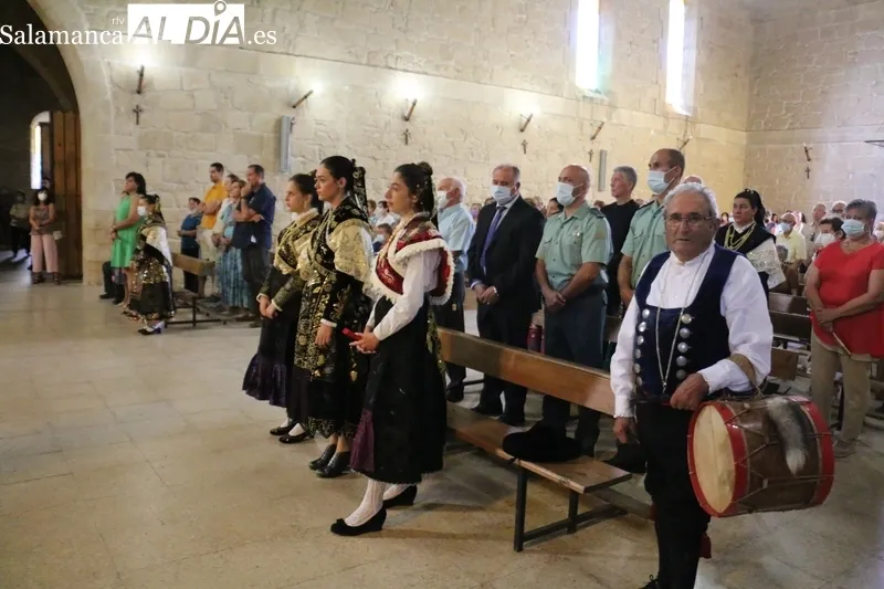 Procesión de San Roque en Villarino de los Aires / CORRAL 