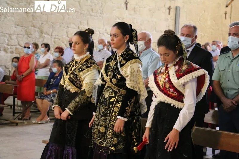Procesión de San Roque en Villarino de los Aires / CORRAL 