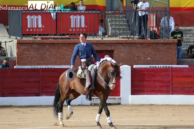 Ferrera y Escribano salen por la puerta grande de Vitigudino con toros de Valdefresno / CORRAL