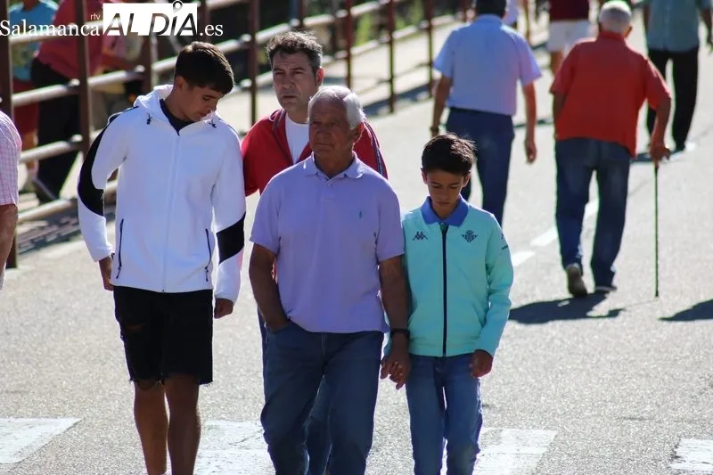 Segundo encierro de las fiestas de Villarino con novillos de Valdeflores / CORRAL