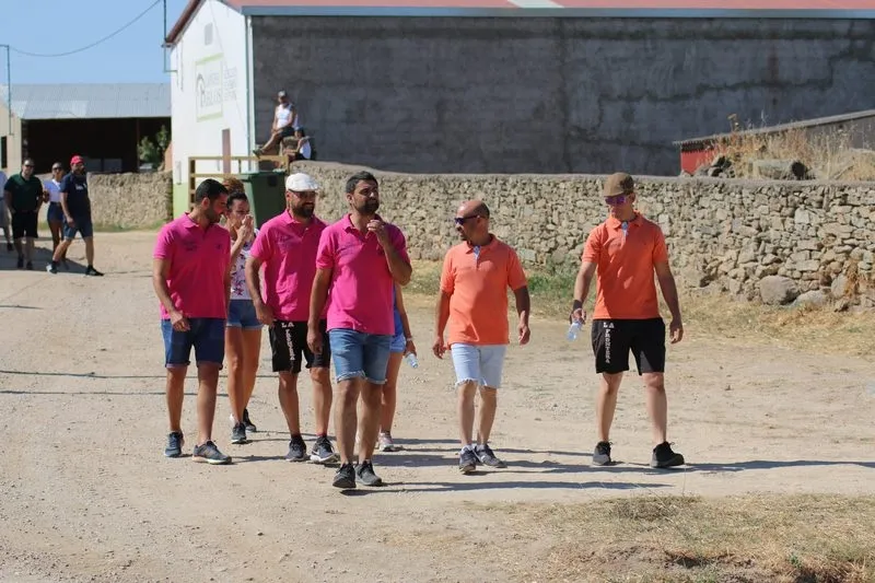 Foto 4 - Lumbrales despide las fiestas con un desigual encierro a caballo
