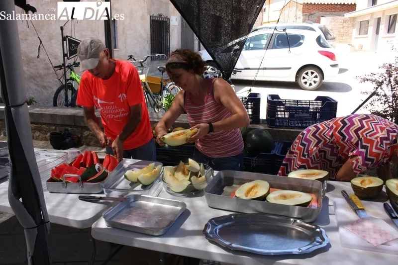 Los monlerienses daban cuenta este viernes de 650 raciones de eica paella acompañada de sandía y melón de postre
