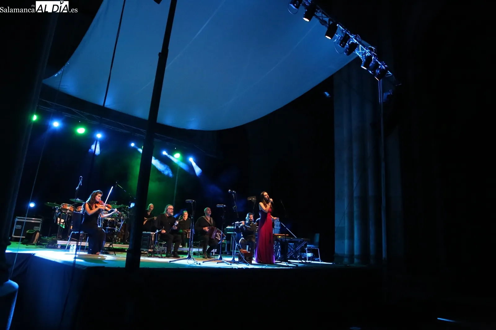Foto 6 - El grupo gallego Luar Na Lubre conquista Alba de Tormes con su m&uacute;sica