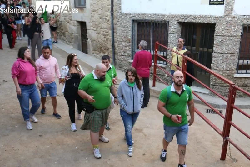 Segundo encierro de las fiestas de Aldedávila y en el que se corrieron cuatro novillos de Valrubio / CORRAL