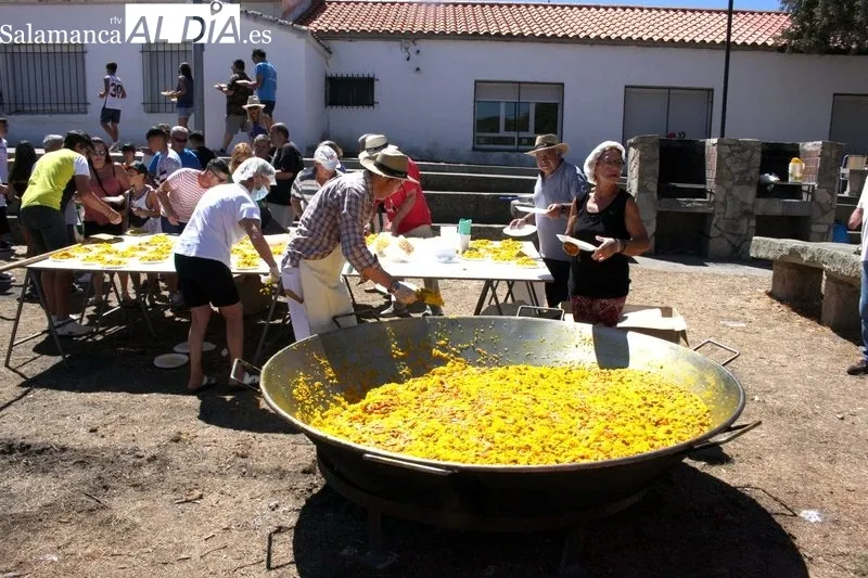 Gran paella en Cipérez para despedir las fiestas / SILVESTRE