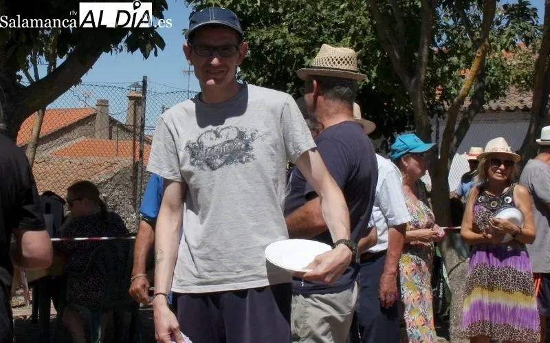 Gran paella en Cipérez para despedir las fiestas / SILVESTRE