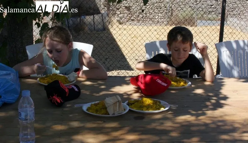 Gran paella en Cipérez para despedir las fiestas / SILVESTRE