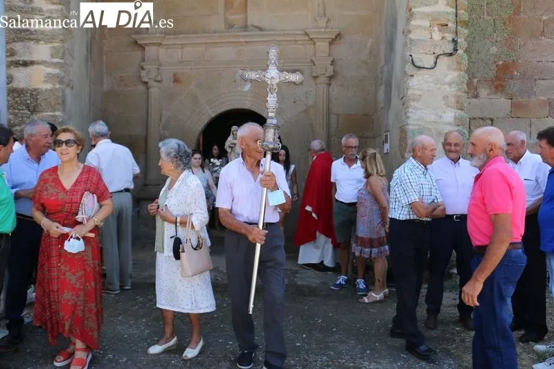 Tras la misa tenía lugar la procesión de Santa Águeda y después una paella hecha arte / CORRAL