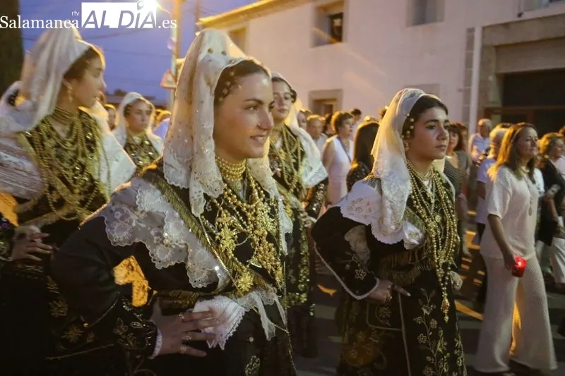 Homenaje a la Virgen de Caballeros en Villavieja de Yeltes / CORRAL