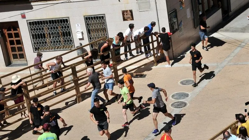 Foto 6 - Complicado encierro de los novillos de Galache en el tercer festejo de Lumbrales