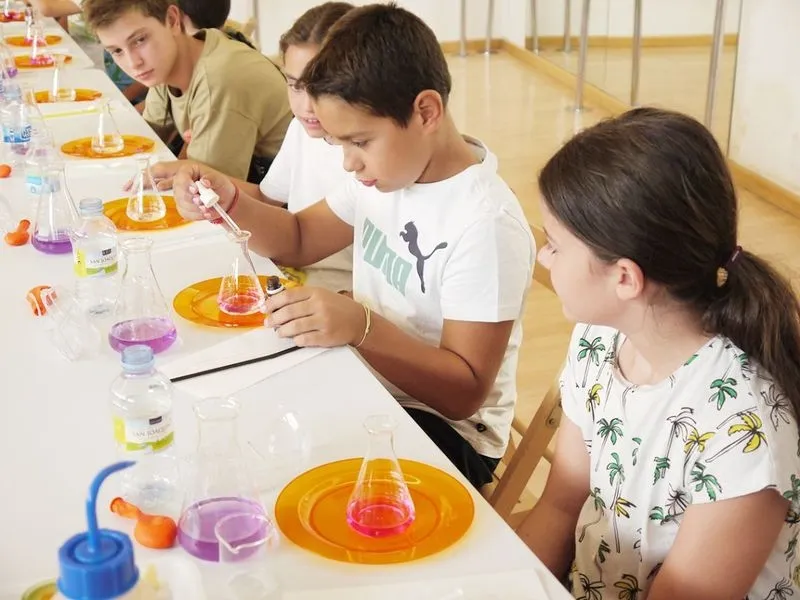 Los más pequeños disfrutan de las actividades programadas en Carbajosa