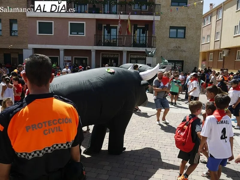 Foto 2 - As&iacute; han comenzado las fiestas de San Roque en Carbajosa