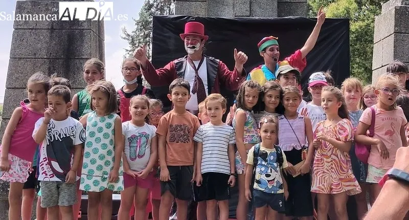 Los más pequeños han tenido dedicado este miércoles casi en exclusiva con un parque de hinchables y los payasos de Risolandia 