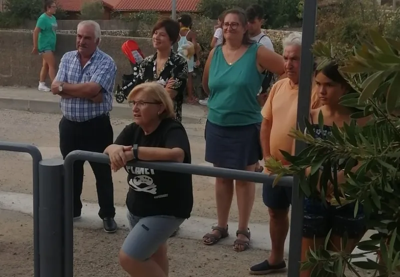 Homenaje a los mayores y malabares para los niños en Bañobárez