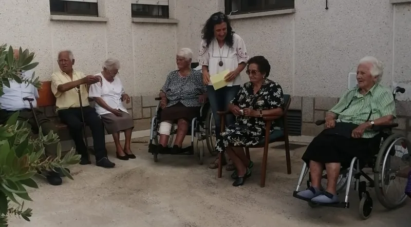 Homenaje a los mayores y malabares para los niños en Bañobárez