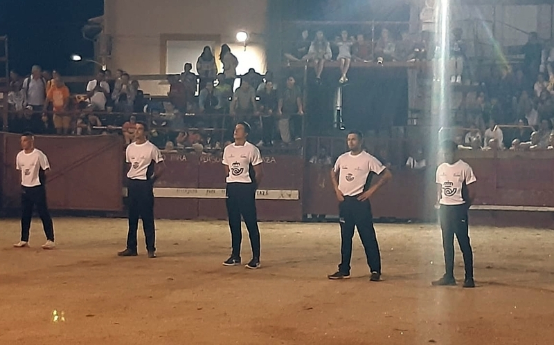 Festejo de recortes por Talento Castellano la pasada noche en Villarino de los Aires