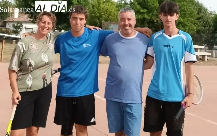 Foto 4 - Manuel y Francisco Rodr&iacute;guez se imponen en el segundo torneo de frontenis de Saldeana