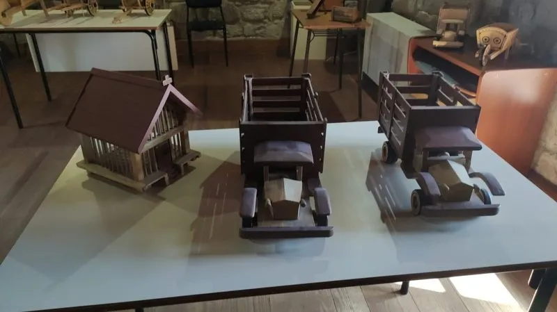 Parte de la obra de arte realizada por Lisardo Calvo y que se expone en el castillo de El Cubo de Don Sancho