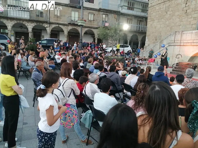 Foto 6 - &lsquo;La chimba&rsquo; cerr&oacute; el ciclo de &lsquo;Conmarca a Escena&rsquo; en B&eacute;jar