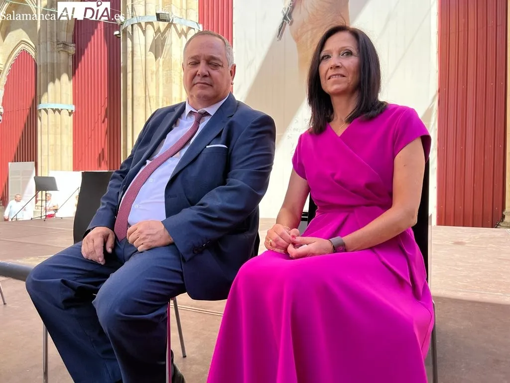 Foto 9 - Eladio Bri&ntilde;&oacute;n y Mario Vercher reciben los t&iacute;tulos de 'hijo predilecto' e 'hijo adoptivo' de la villa ducal respectivamente