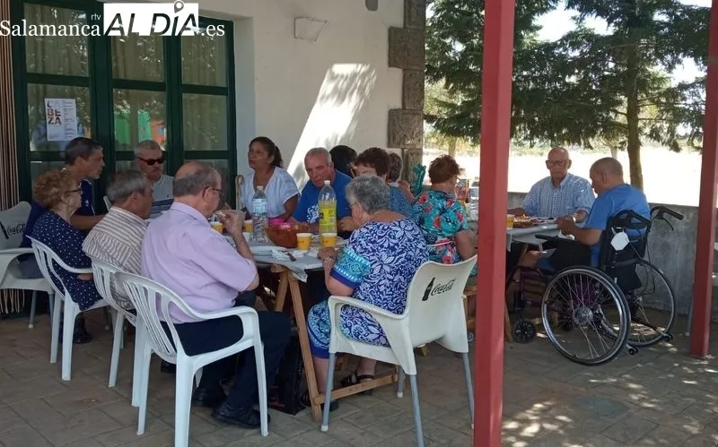 Fiesta de la Asociación de Mayores San juan Bautista de Cabeza de Framontanos / JOSE ANTONIO MARTÍN GARCÍA