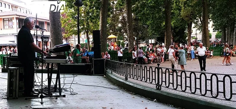 Foto 7 - El hilo de la m&uacute;sica conecta con el Bejarano Ausente