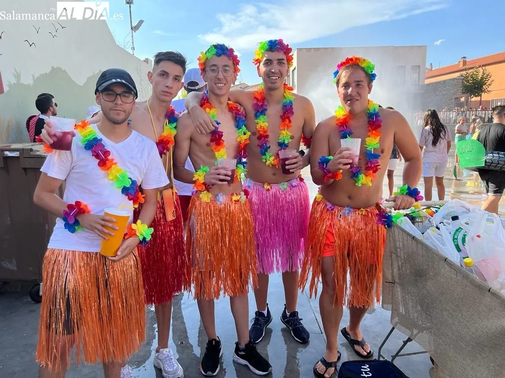 Foto 4 - Un chupinazo por todo lo alto para dar la bienvenida a las fiestas