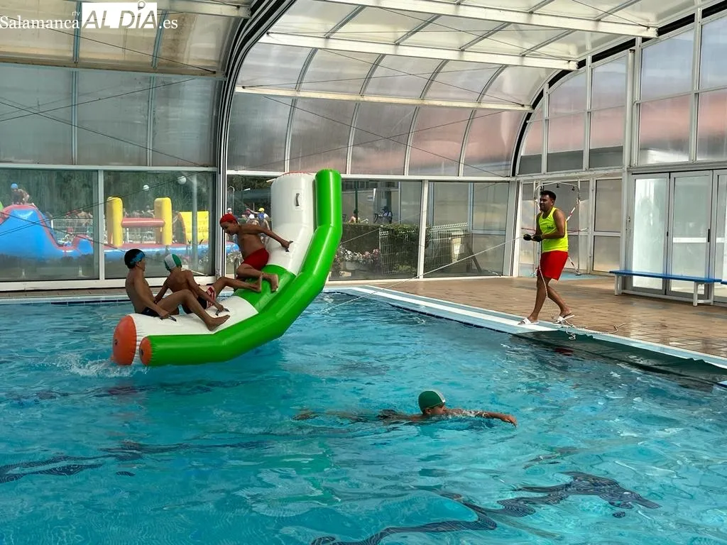 Foto 7 - Hinchables y juegos para la diversi&oacute;n de los m&aacute;s peque&ntilde;os en las piscinas municipales