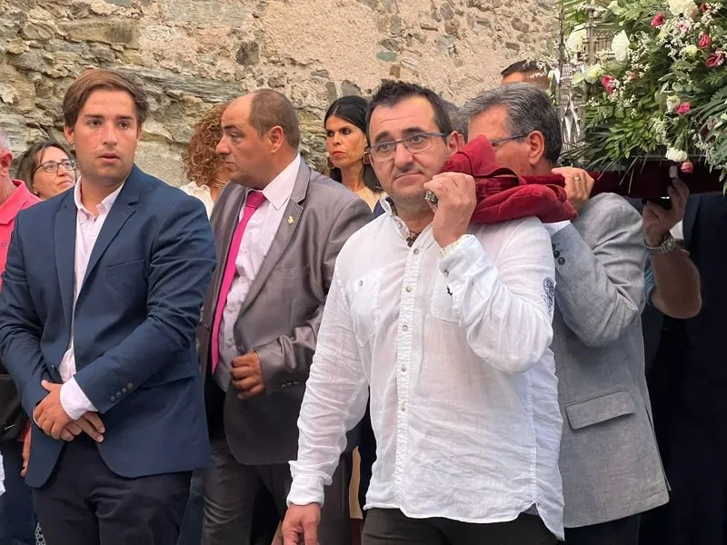 Foto 9 - Alba de Tormes se despide de Santa Teresa en su regreso a clausura