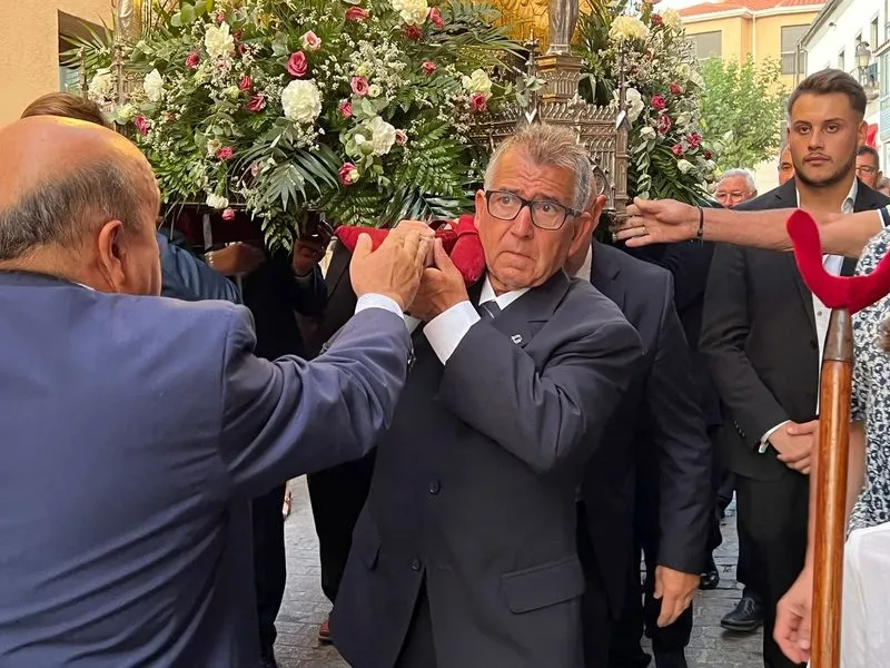 Foto 5 - Alba de Tormes se despide de Santa Teresa en su regreso a clausura