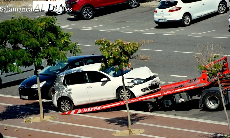 Varios coches se han visto implicados en un accidente ocurrido en el barrio de San Lázaro
