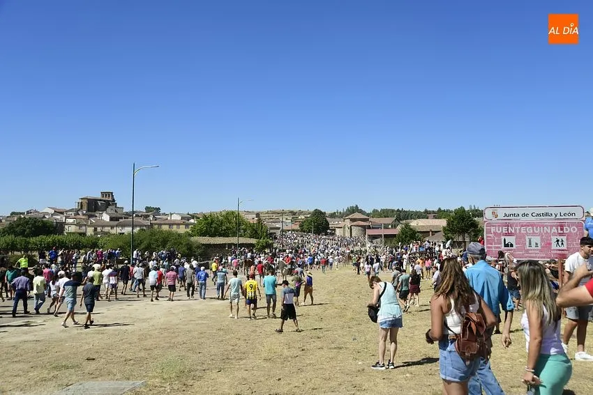 Foto 11 - R&aacute;pido y limpio encierro, con a&uacute;n m&aacute;s p&uacute;blico, en la jornada m&aacute;s taurina de las fiestas