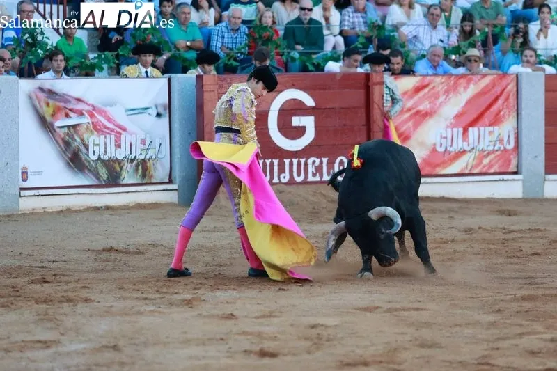 Foto 15 - Dos orejas y el silencio para Diosleguarde en Guijuelo