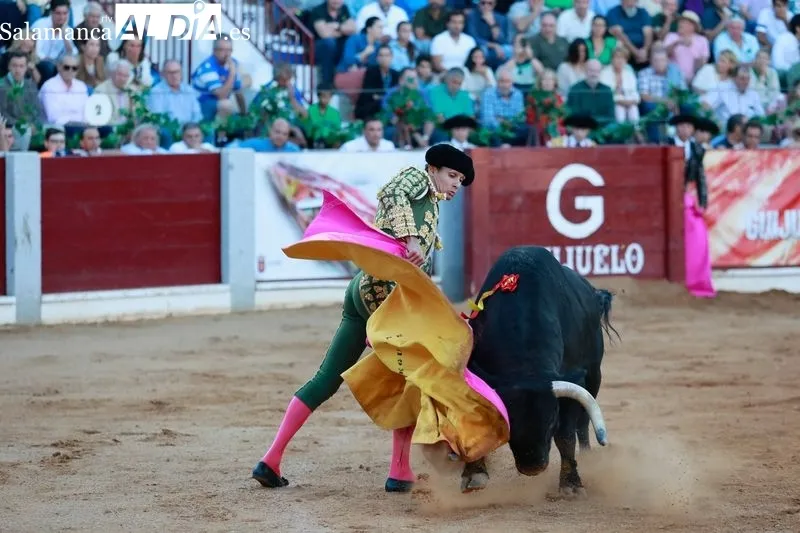 Foto 8 - Dos orejas y el silencio para Diosleguarde en Guijuelo