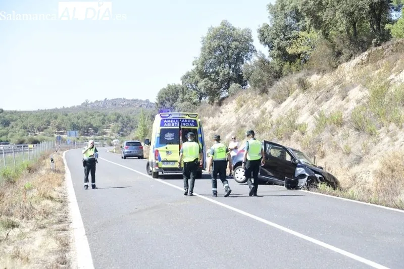 Estado el coche siniestrado, tras dar varias vueltas de campana. Foto de Adrián Martín