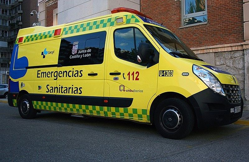 Una ambulancia del Servicio de Emergencias 112. EP