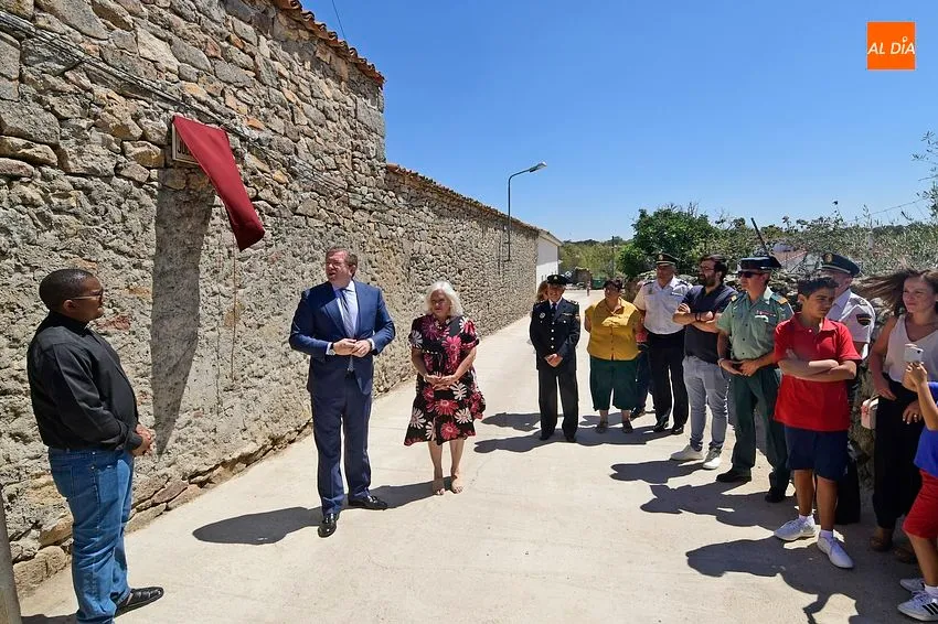 Foto 3 - Fuentes de O&ntilde;oro dedica una calle a Juli&aacute;n Montero, ilustre hijo del pueblo