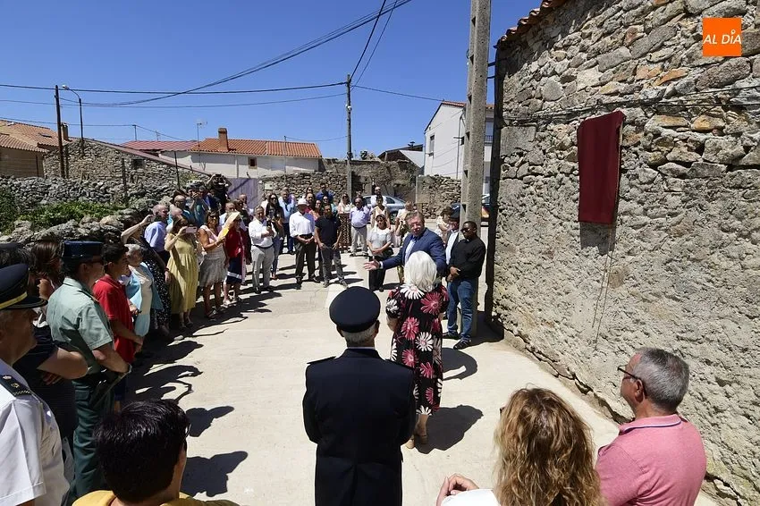 Foto 8 - Fuentes de O&ntilde;oro dedica una calle a Juli&aacute;n Montero, ilustre hijo del pueblo