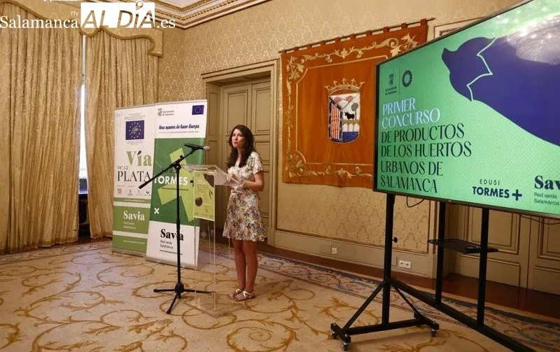 La concejala de Medio Ambiente, Parques y Jardines, Miryam Rodríguez, en la presentación del primer Concurso de Productos de los Huertos Urbanos de Salamanca ‘EDUSI TORMES ’. Foto de David Sañudo