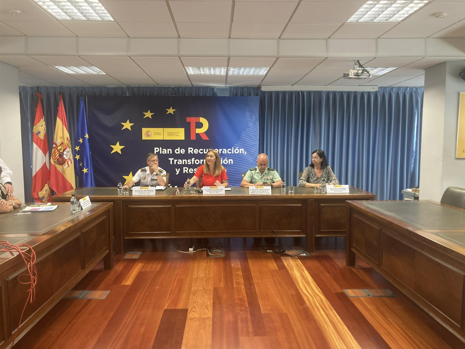 Luis del Amo (i), Virginia Barcones, Luis del Castillo y Alicia Villar. - EUROPA PRESS