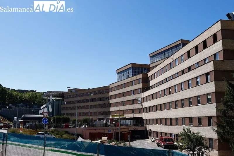Aspecto del antiguo Hospital Clínico de Salamanca como consecuencia de los trabajos para su derribo. Foto de David Sañudo