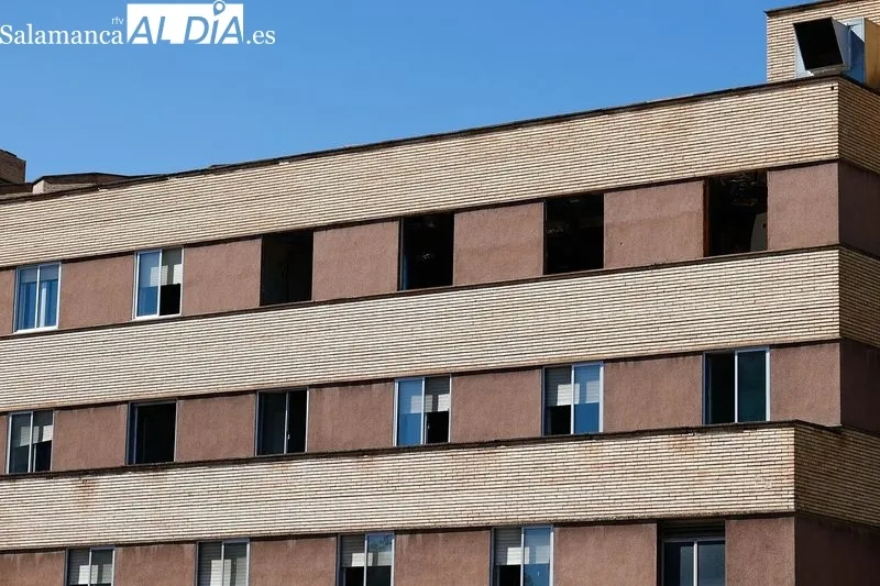 Aspecto del antiguo Hospital Clínico de Salamanca como consecuencia de los trabajos para su derribo. Foto de David Sañudo
