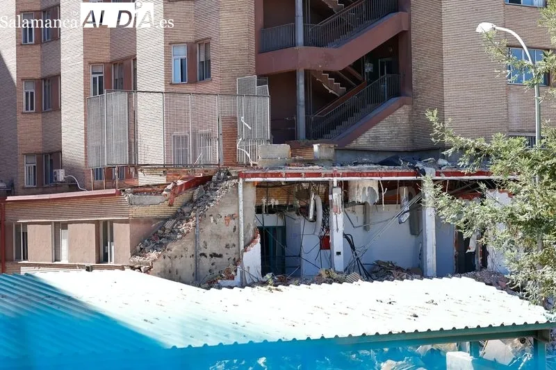 Aspecto del antiguo Hospital Clínico de Salamanca como consecuencia de los trabajos para su derribo. Foto de David Sañudo