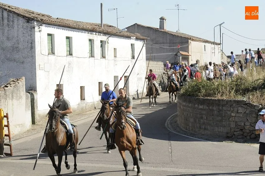 Foto 3 - Variada tarde taurina en Fuentes de O&ntilde;oro con citas de todo tipo