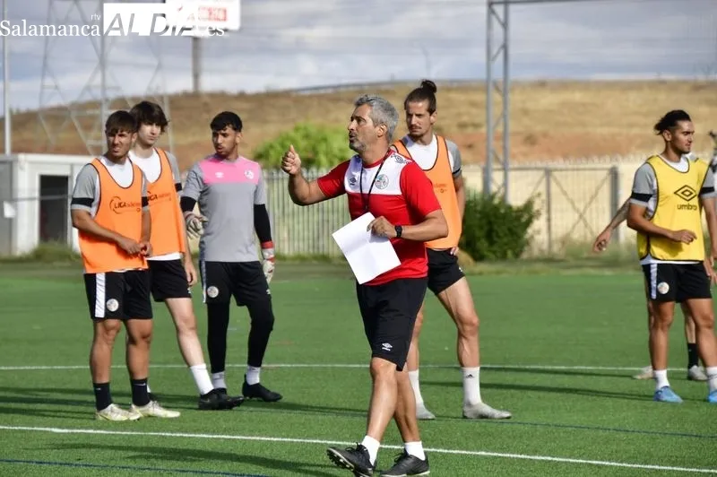 Entrenamiento matinal del Salamanca UDS, que sigue con intensidad su pretemporada